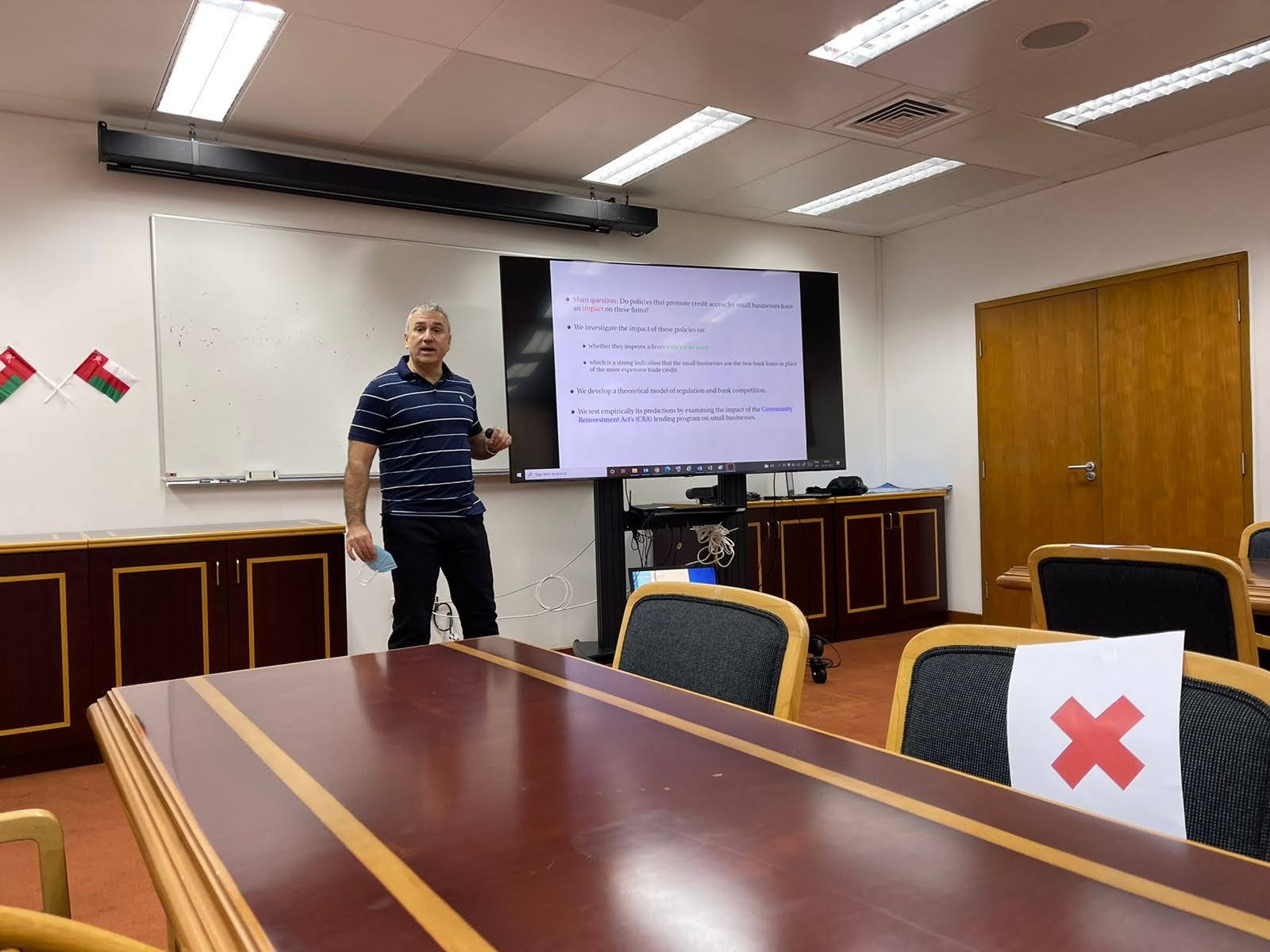 Presenting a paper in the Department of Economics at Sultan Qaboos University, Muscat, Oman, 2021.